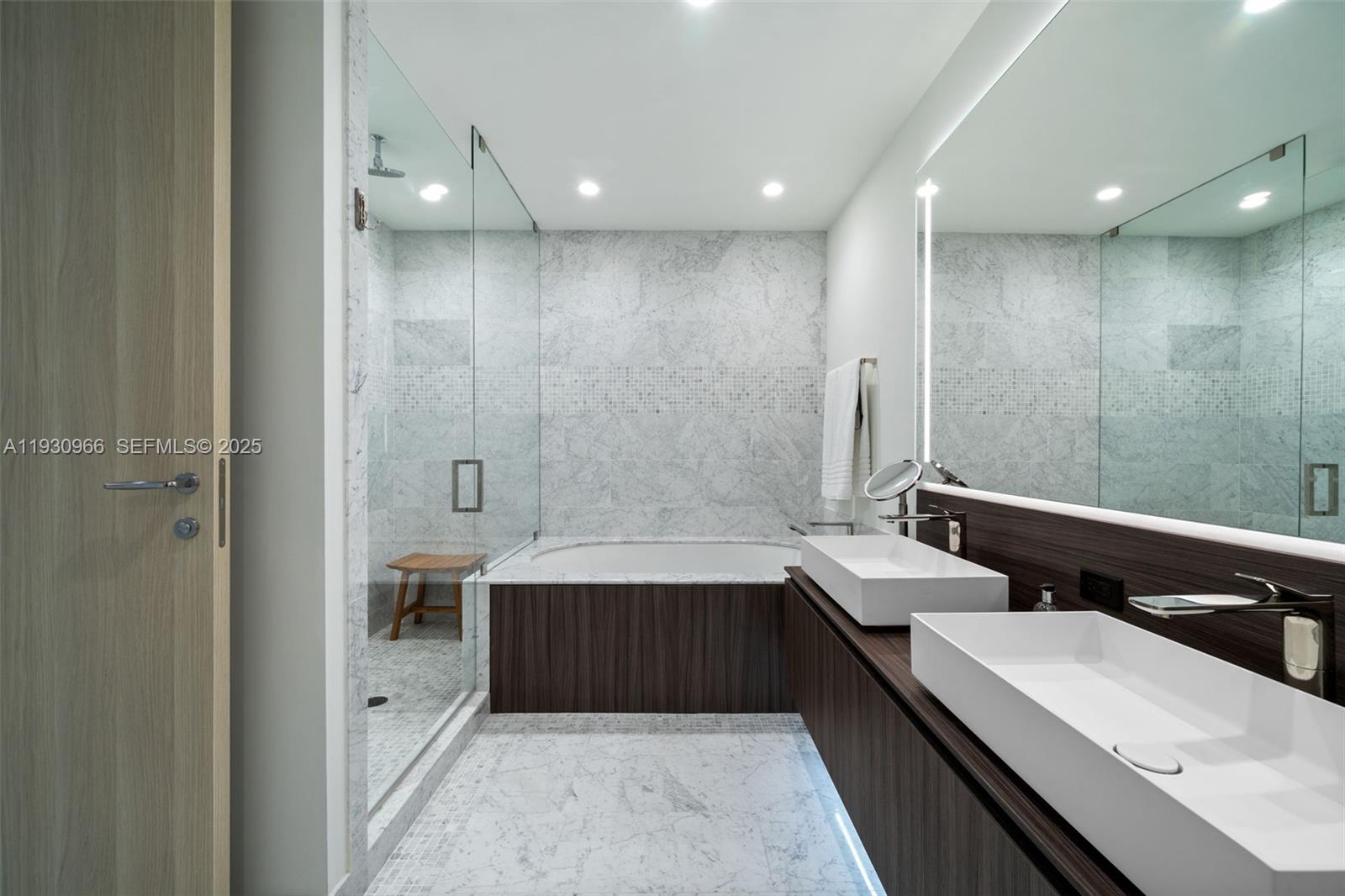 image Brickell Flatiron10