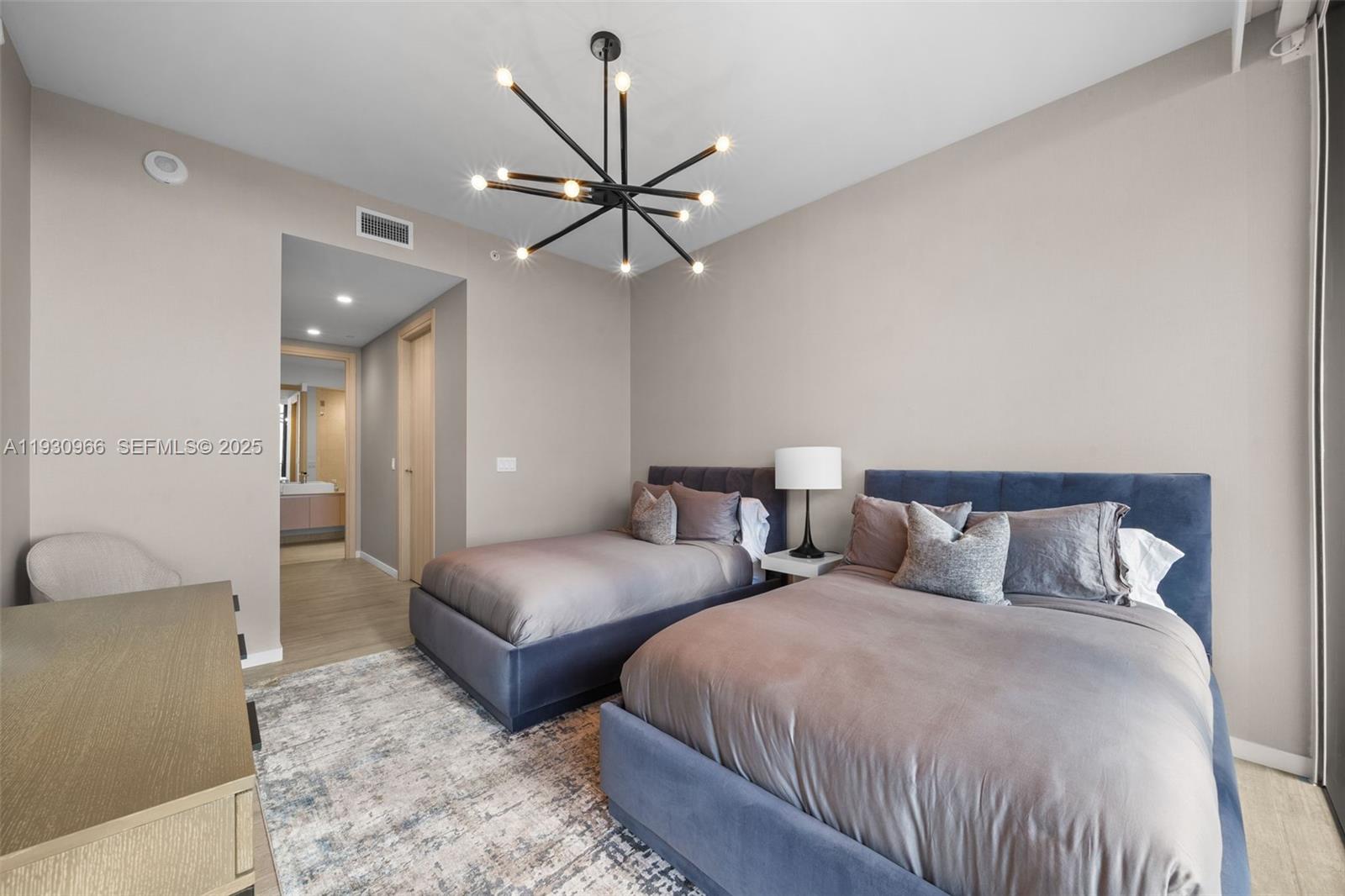 image Brickell Flatiron12