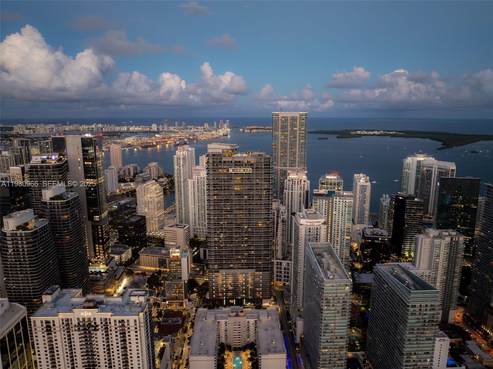 image Brickell Flatiron24