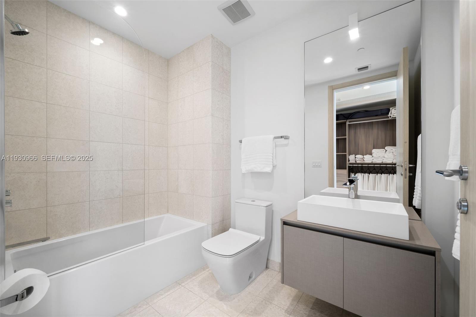 image Brickell Flatiron46