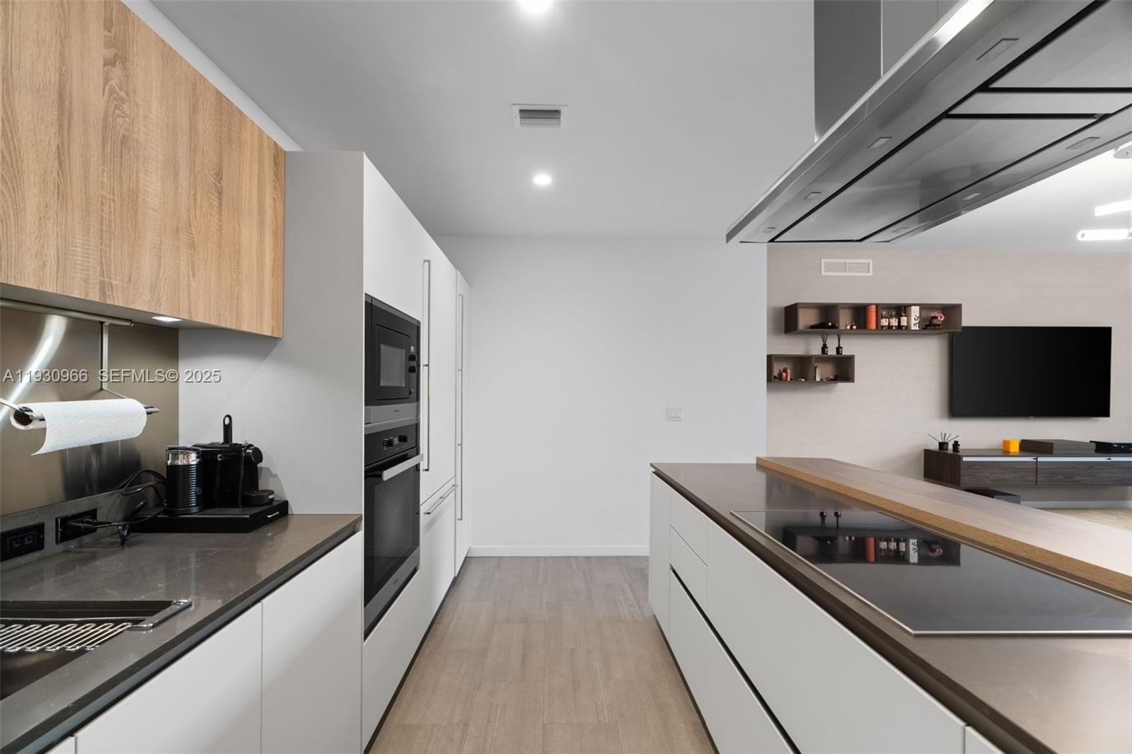 image Brickell Flatiron54