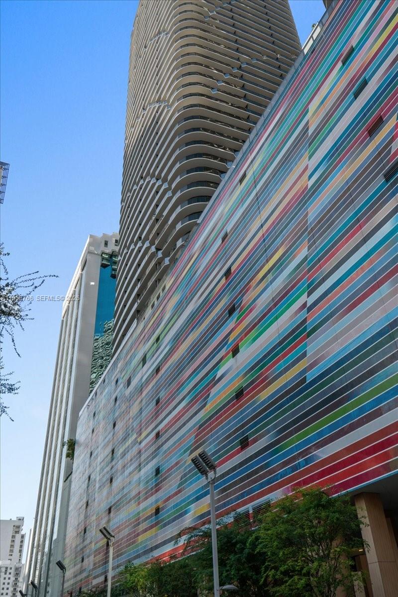 image Brickell Heights East15