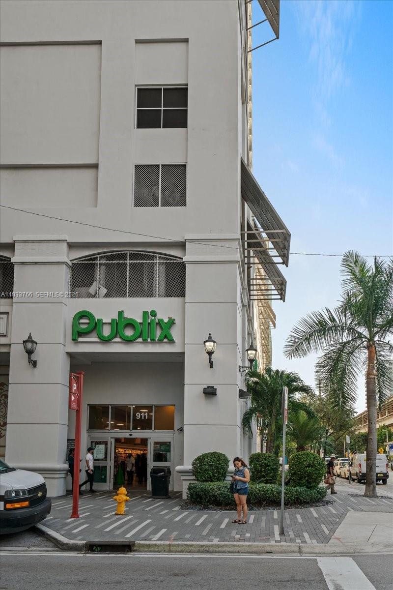 image Brickell Heights East25