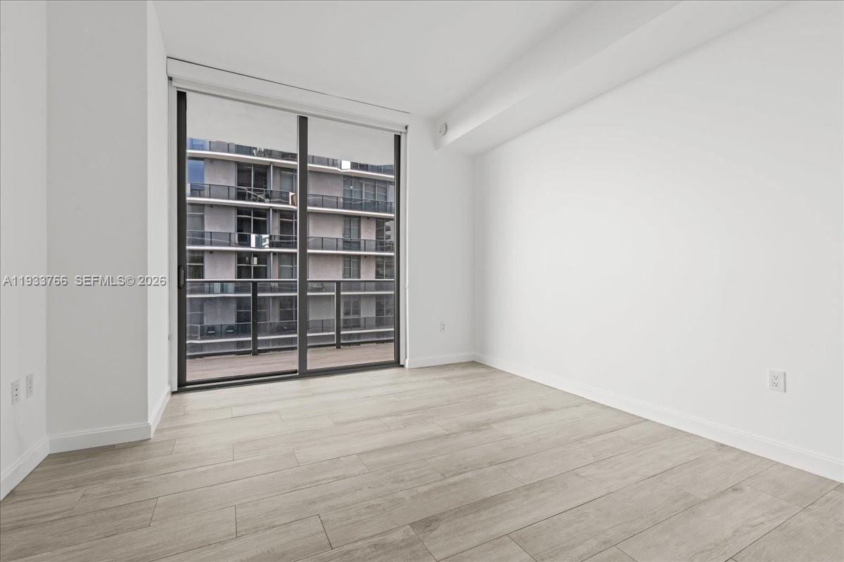 image Brickell Heights East52