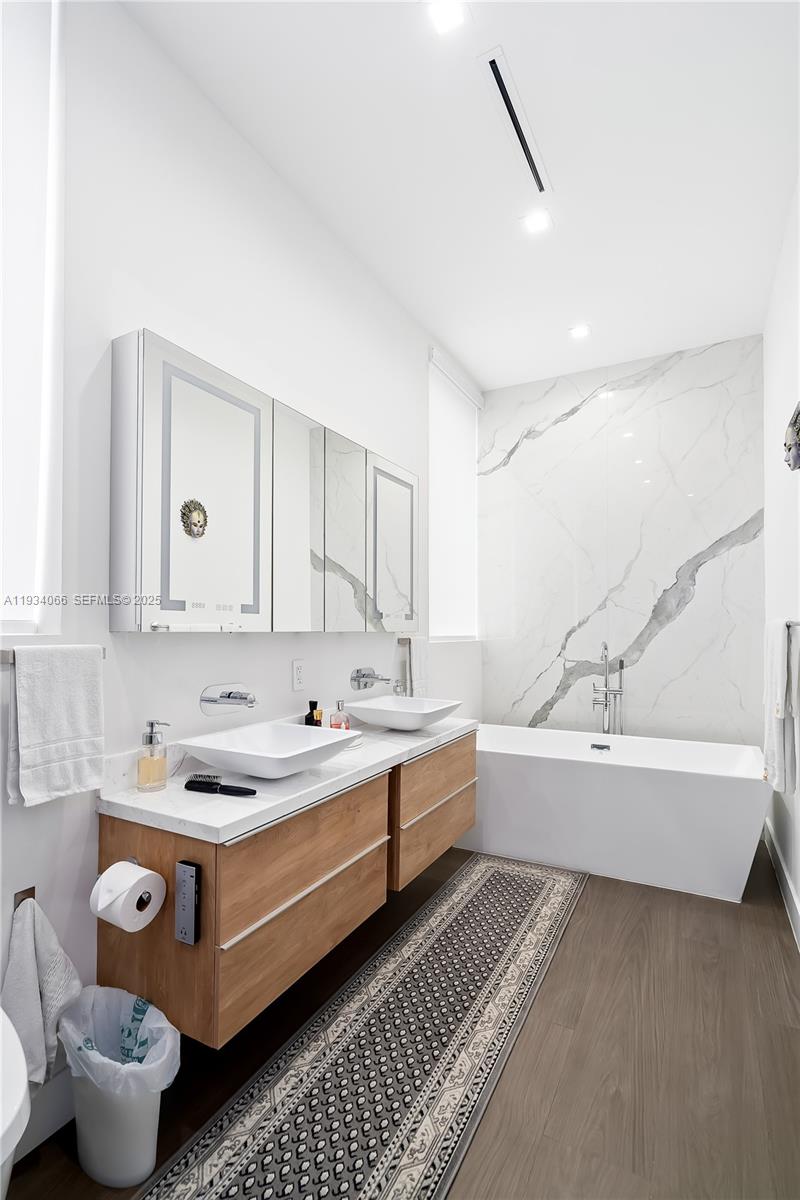 311 SE 189th St Sunny Isles Beach, FL 33160