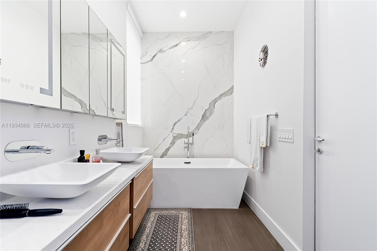 311 SE 189th St Sunny Isles Beach, FL 33160