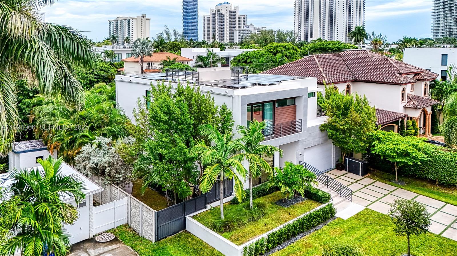 311 SE 189th St Sunny Isles Beach, FL 33160