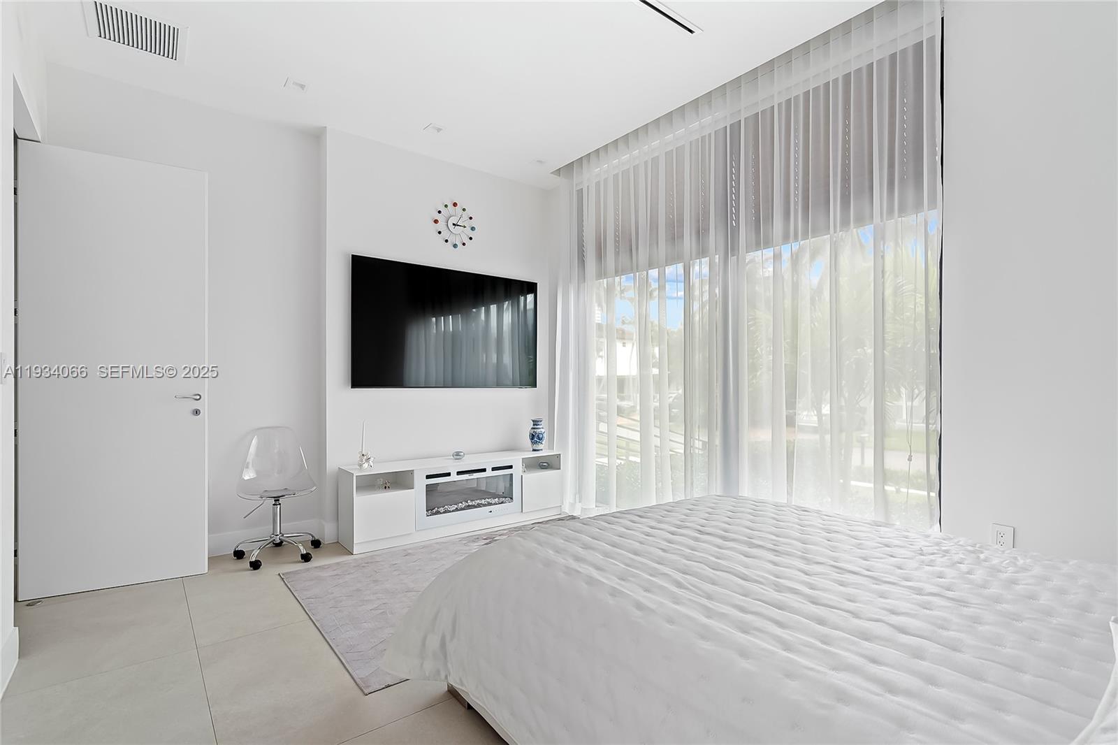 311 SE 189th St Sunny Isles Beach, FL 33160