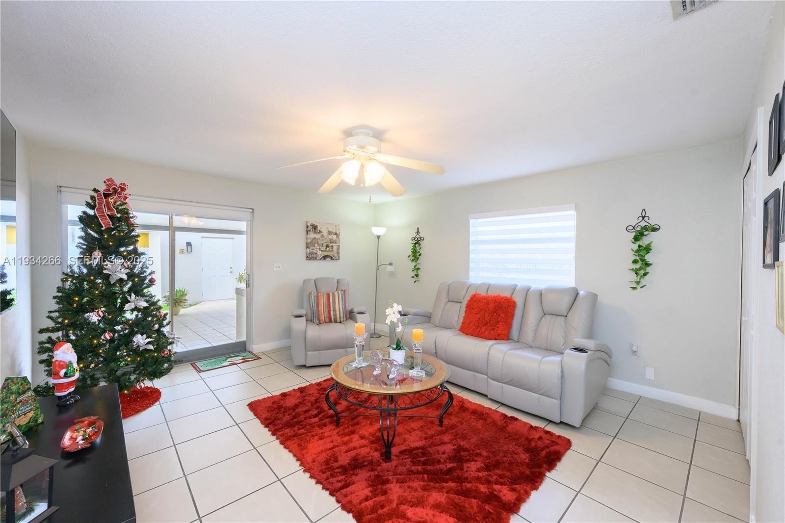 30 SW 57th Ct Miami, FL 33144