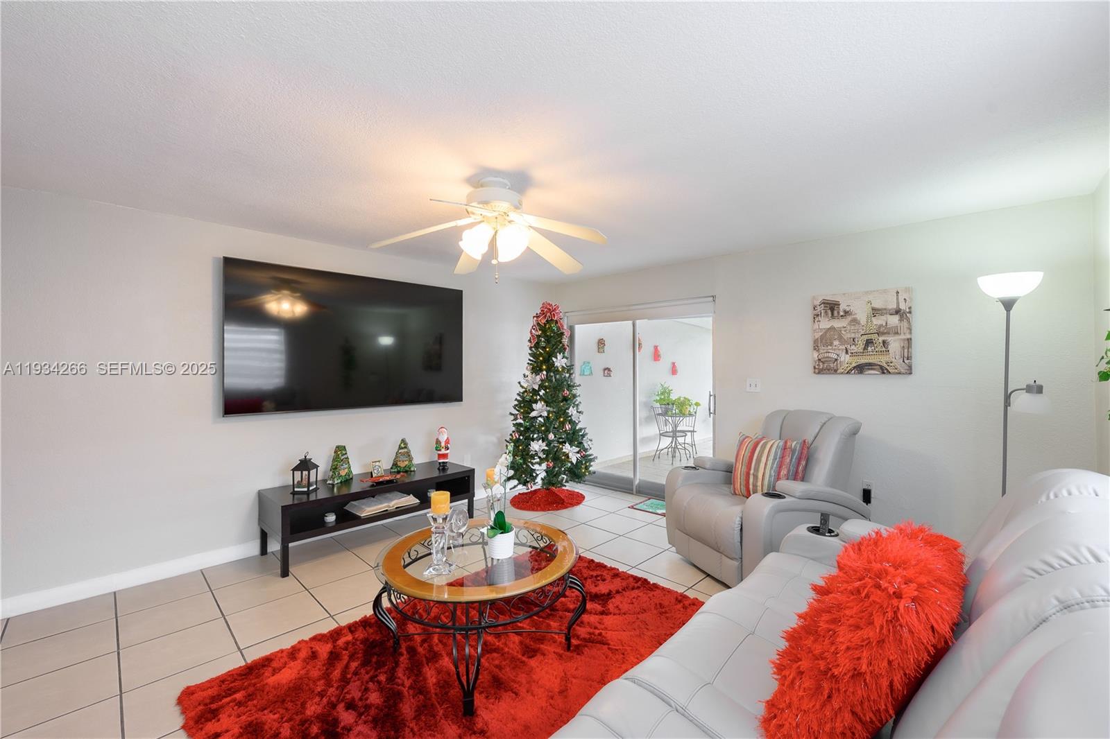 30 SW 57th Ct Miami, FL 33144