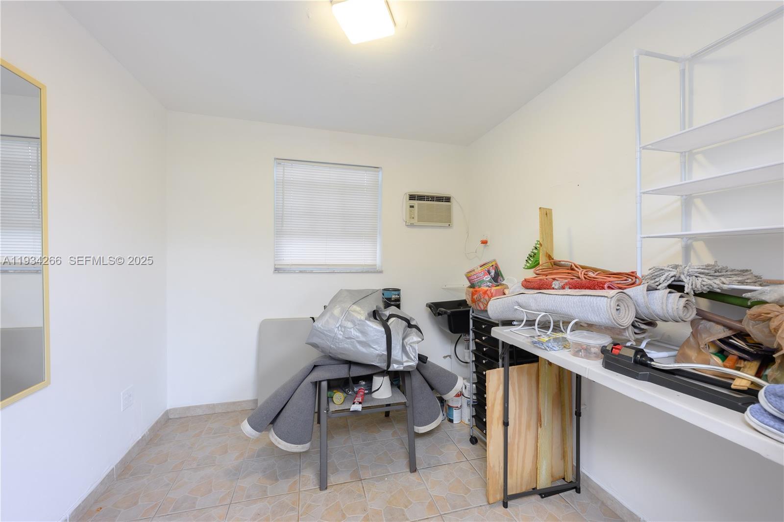 30 SW 57th Ct Miami, FL 33144