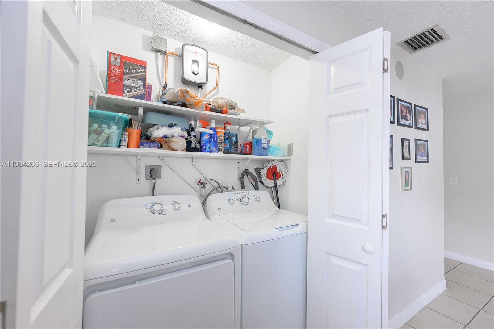 30 SW 57th Ct Miami, FL 33144