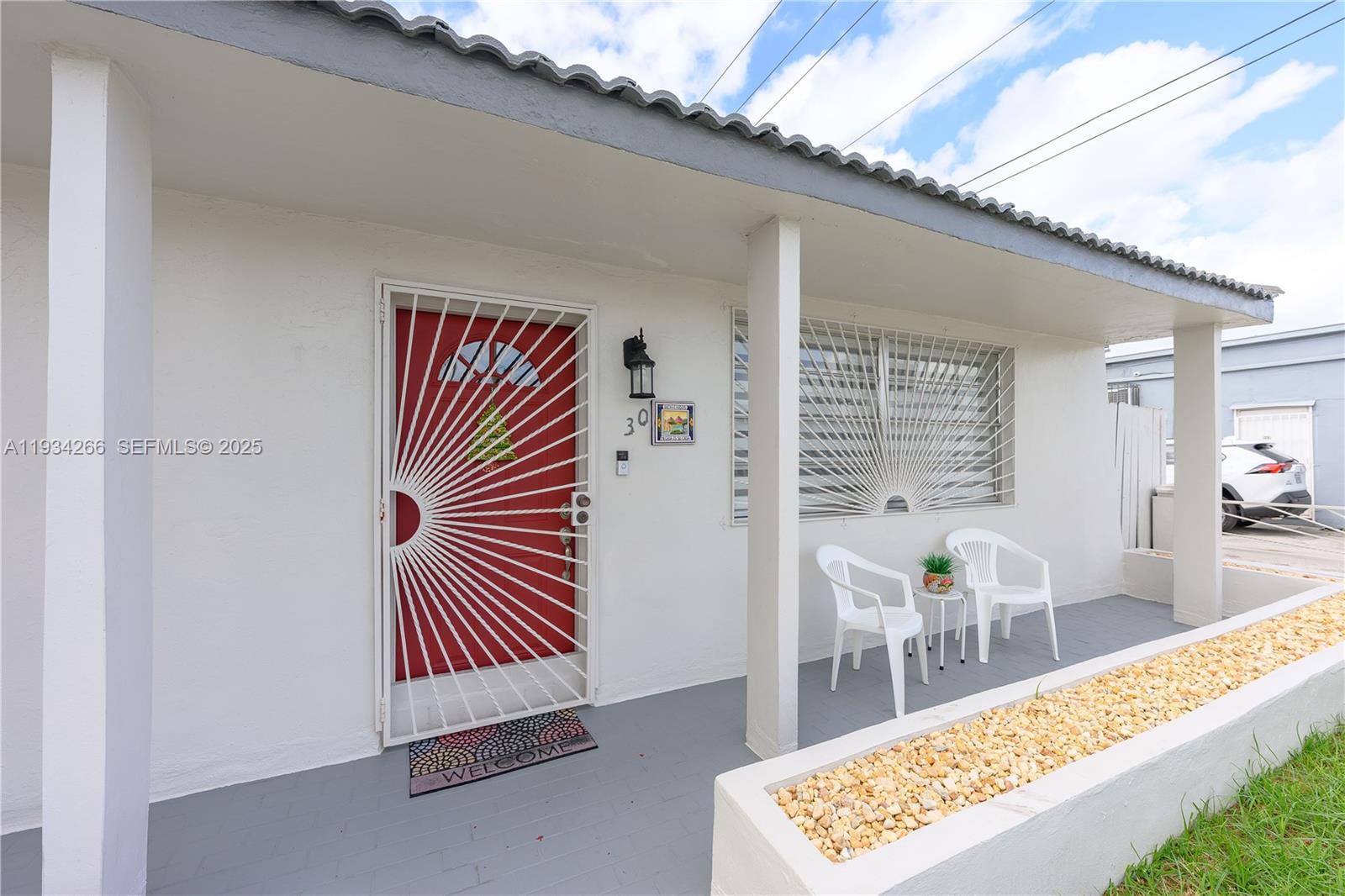 30 SW 57th Ct Miami, FL 33144