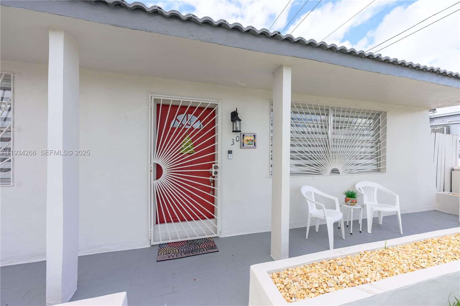 30 SW 57th Ct Miami, FL 33144