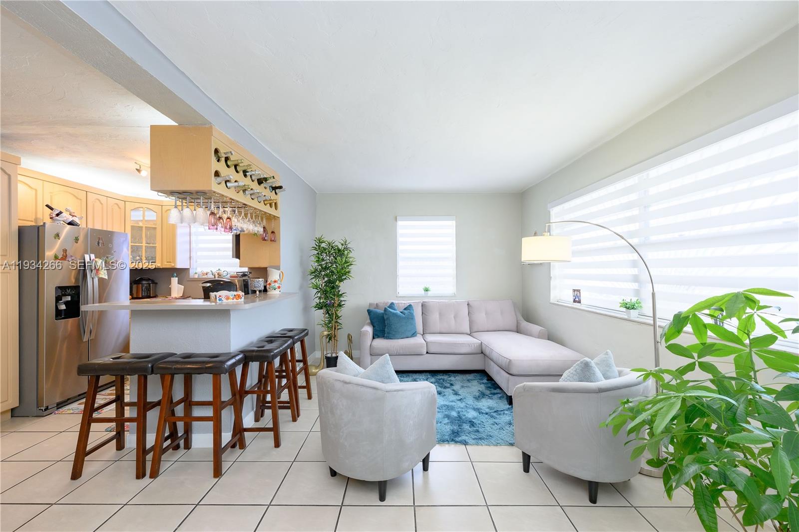 30 SW 57th Ct Miami, FL 33144