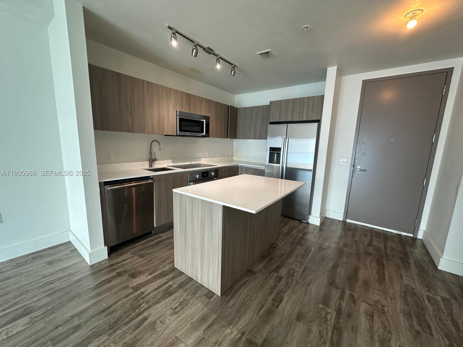 image Cassa Brickell4