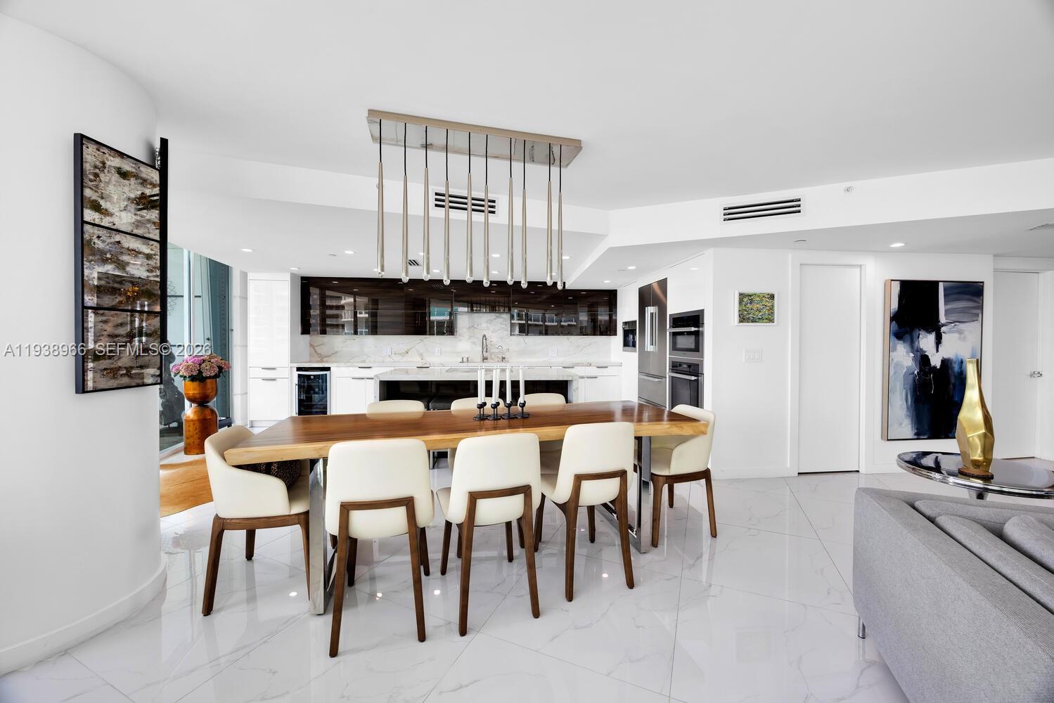 image Bristol Tower Condo10