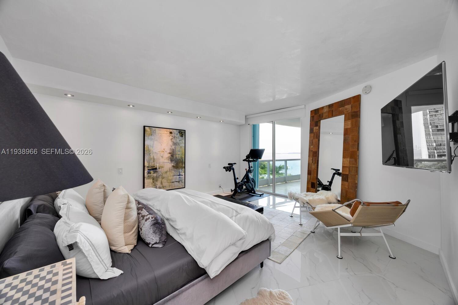 image Bristol Tower Condo15