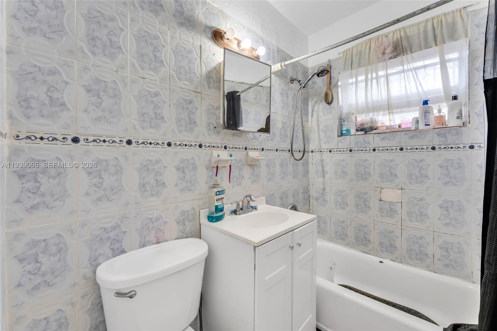 13493 NW 8th Ave North Miami, FL 33168