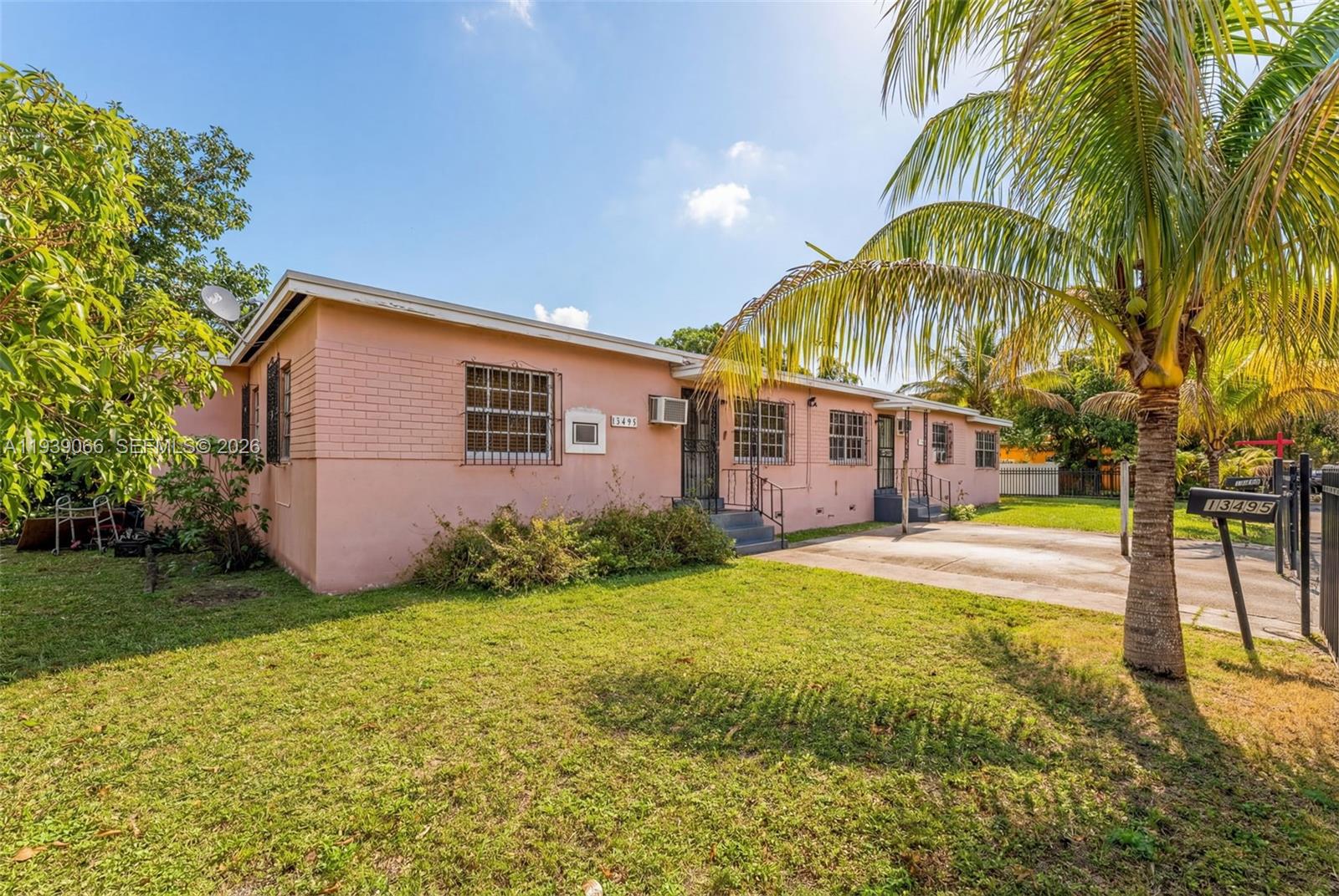 13493 NW 8th Ave North Miami, FL 33168