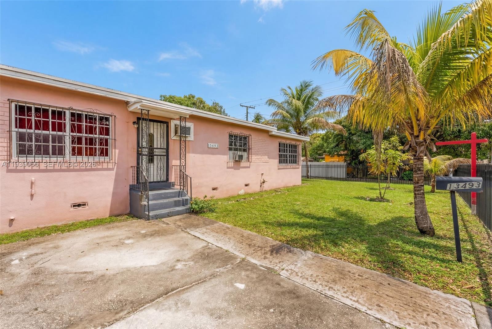 13493 NW 8th Ave North Miami, FL 33168