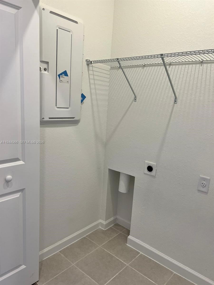 12560 NW 22nd Pl Miami, FL 33167