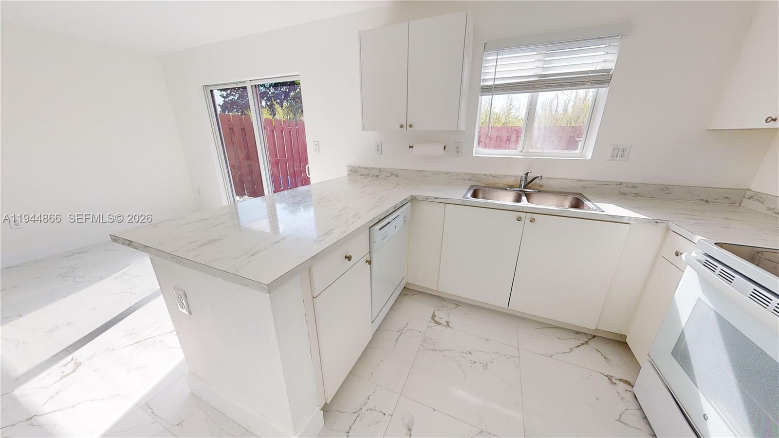 618 SW 2nd Pl Florida City, FL 33034