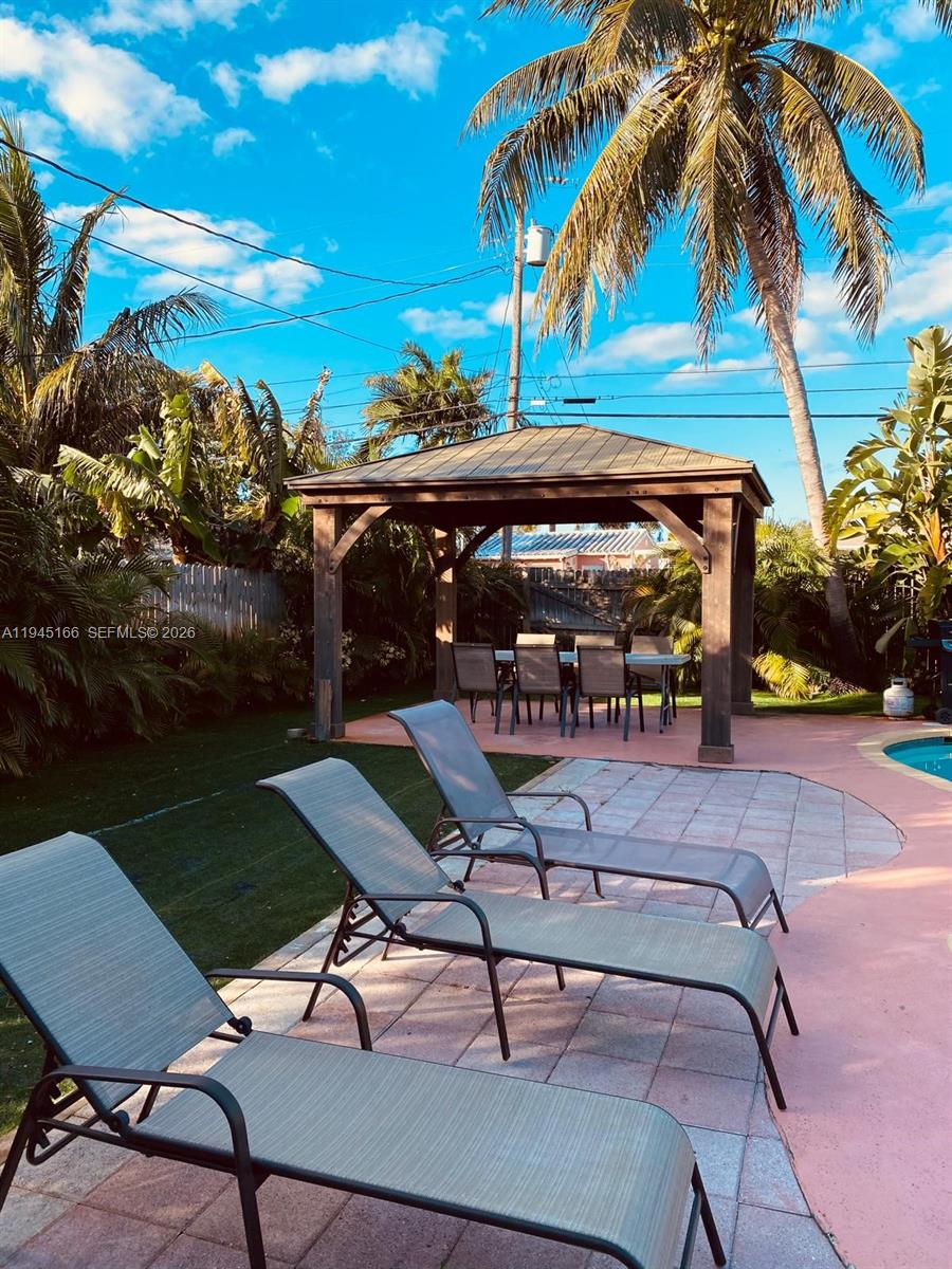 2539 Thomas St Hollywood, FL 33020