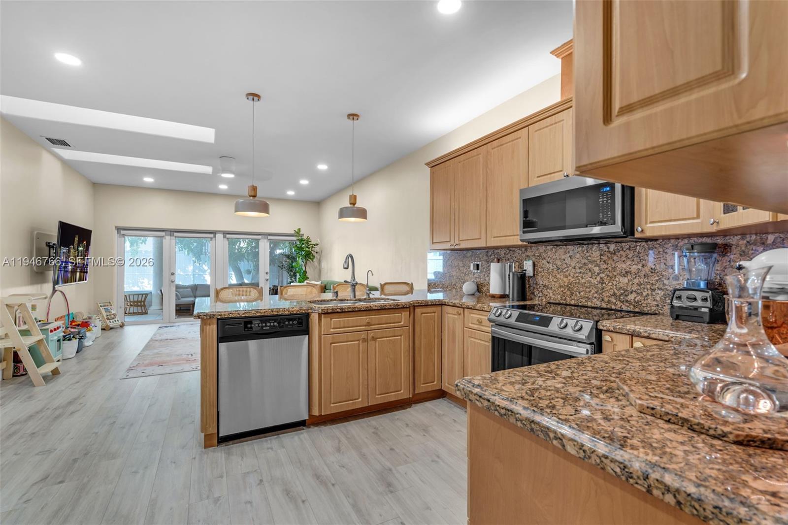 8781 NW 148th Ter Miami Lakes, FL 33018