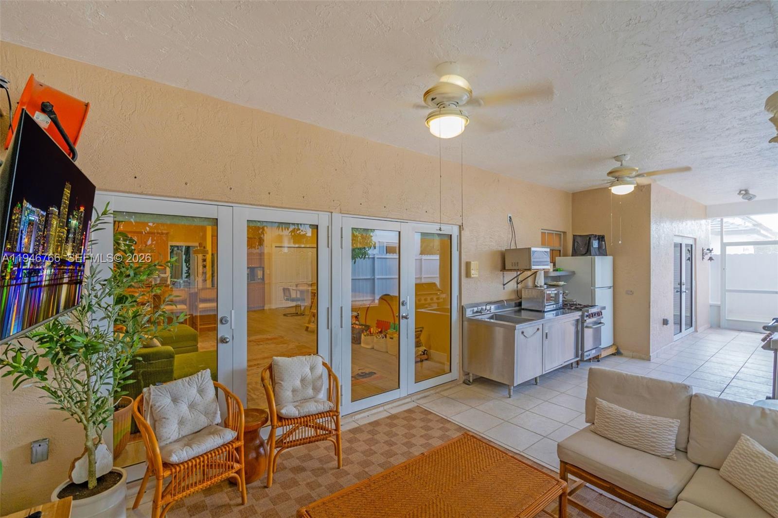 8781 NW 148th Ter Miami Lakes, FL 33018