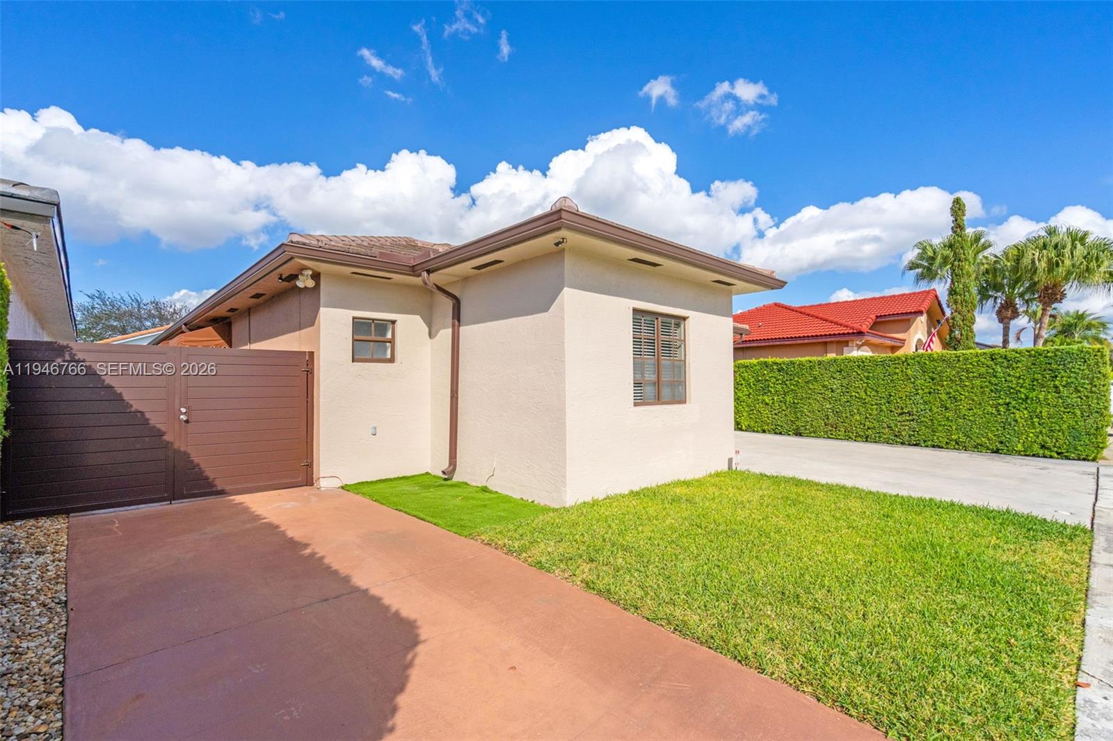 8781 NW 148th Ter Miami Lakes, FL 33018