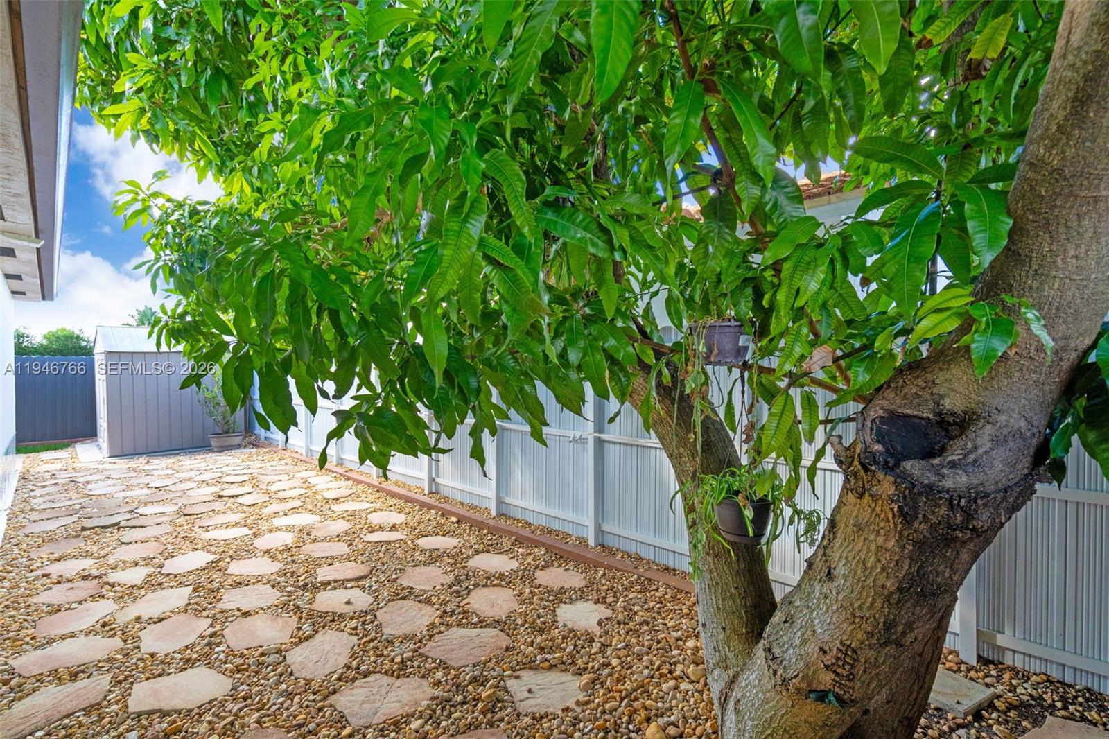 8781 NW 148th Ter Miami Lakes, FL 33018