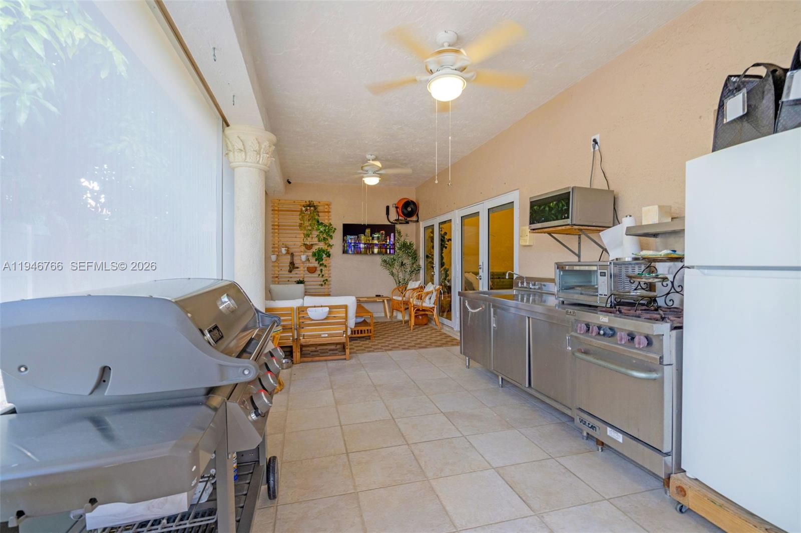 8781 NW 148th Ter Miami Lakes, FL 33018
