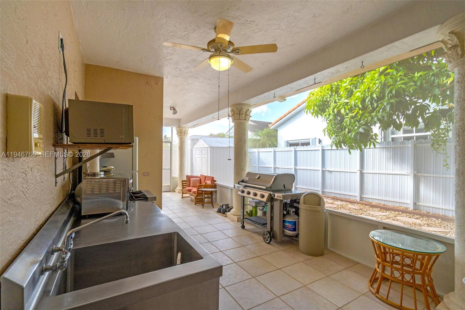 8781 NW 148th Ter Miami Lakes, FL 33018