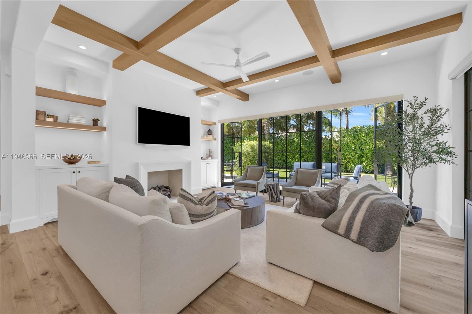 44 S Beach Rd Hobe Sound, FL 33455