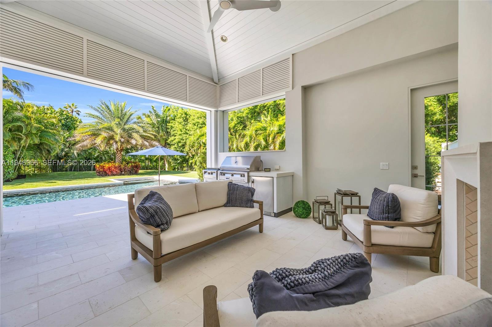 44 S Beach Rd Hobe Sound, FL 33455