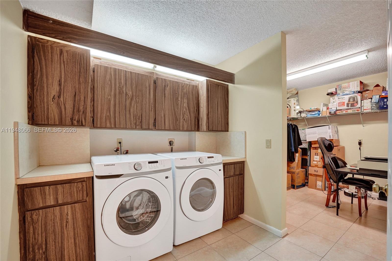 1713 Whitehall Dr #304 Davie, FL 33324