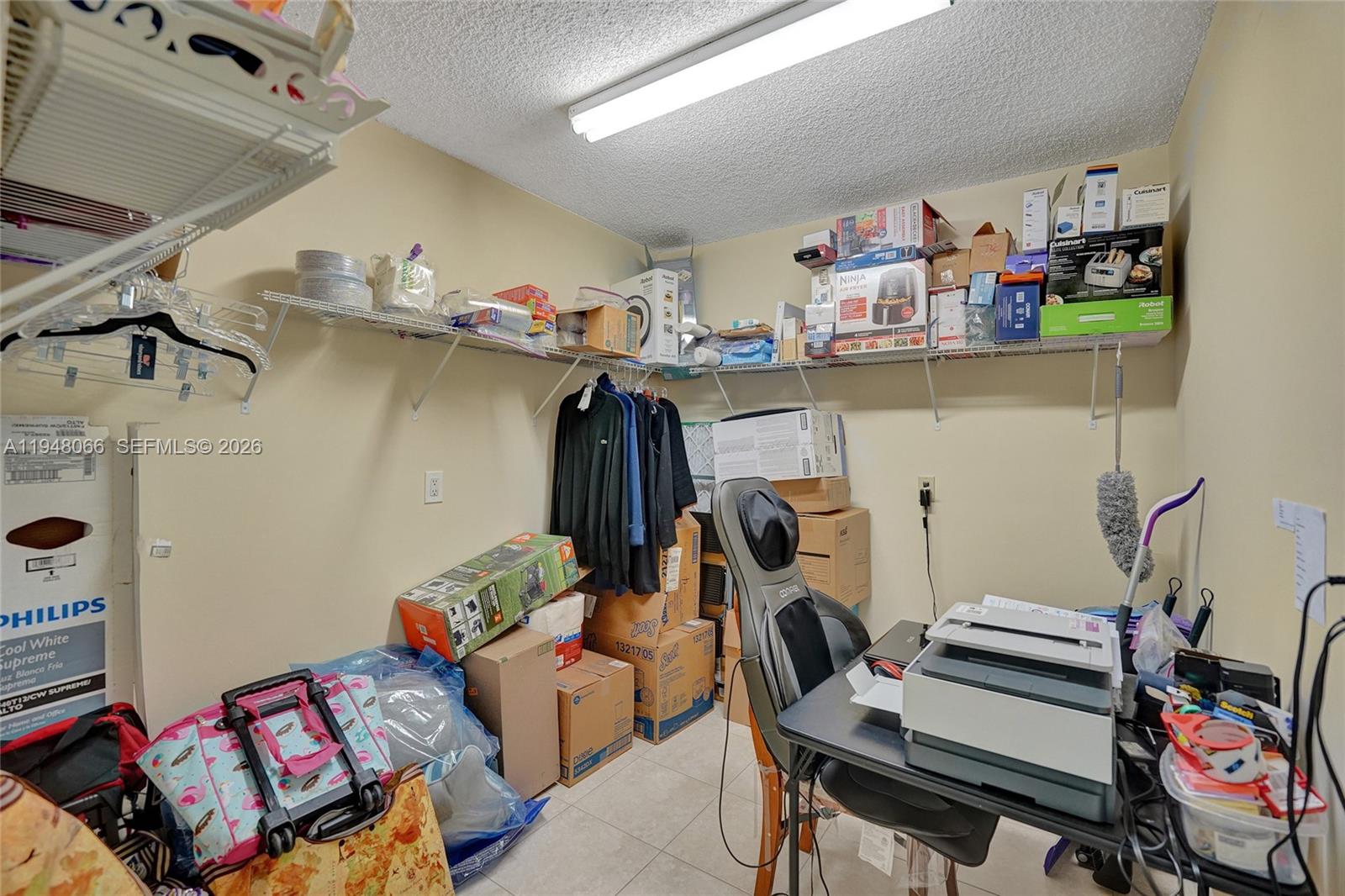 1713 Whitehall Dr #304 Davie, FL 33324