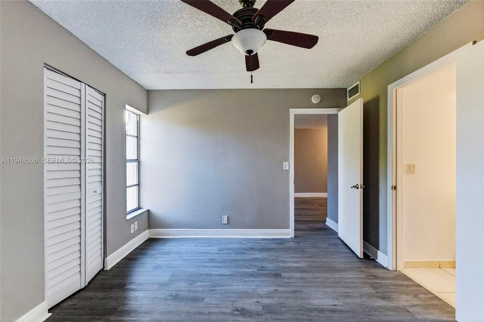 908 Twin Lks Dr #8-C Coral Springs, FL 33071