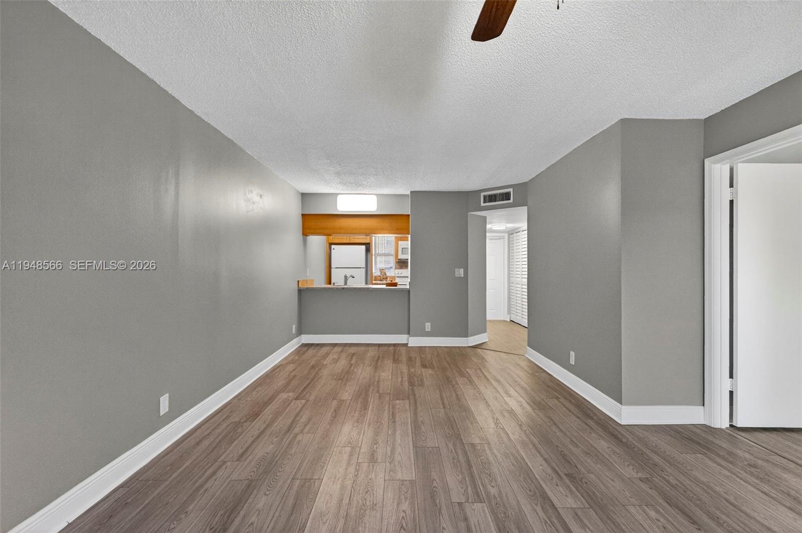 908 Twin Lks Dr #8-C Coral Springs, FL 33071