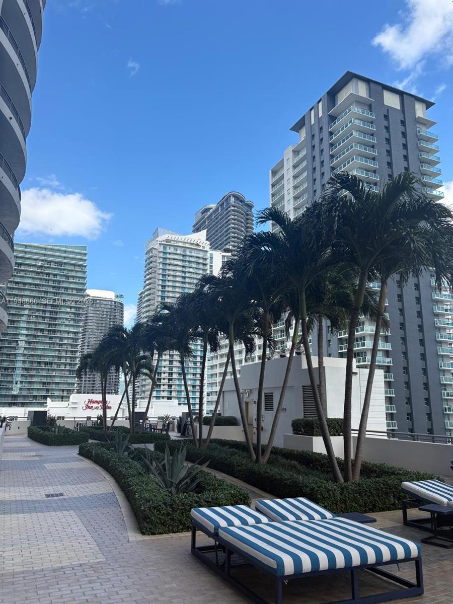 60 SW 13th St #3013 Miami, FL 33130