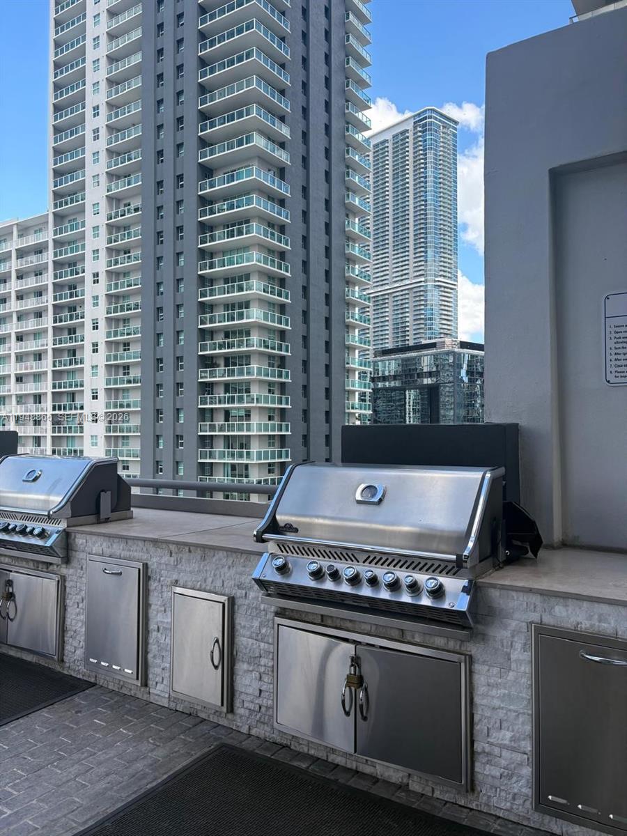 60 SW 13th St #3013 Miami, FL 33130