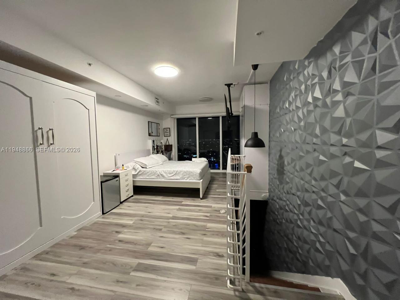 60 SW 13th St #3013 Miami, FL 33130