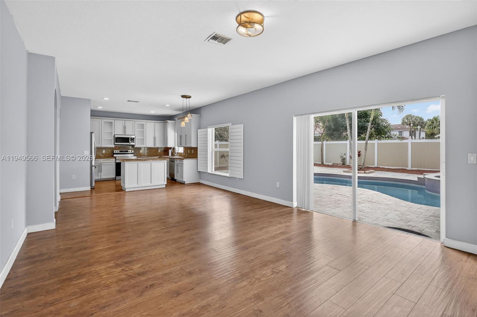 2216 NW 72nd Ter Pembroke Pines, FL 33024