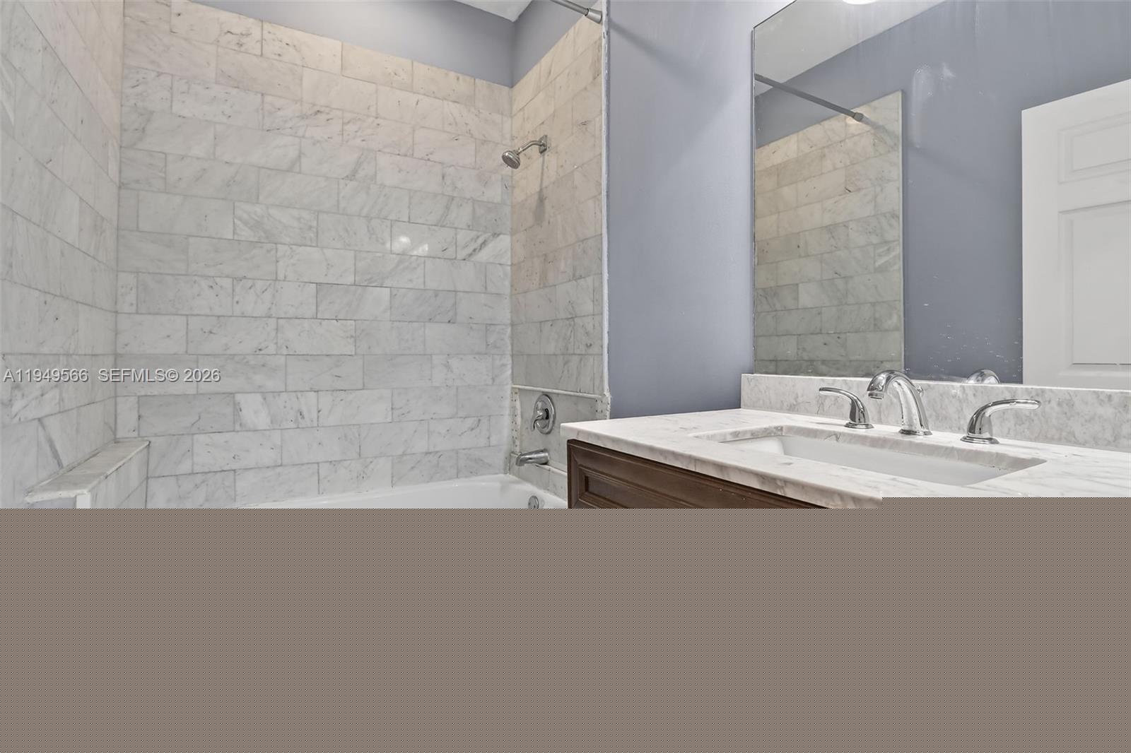 2216 NW 72nd Ter Pembroke Pines, FL 33024