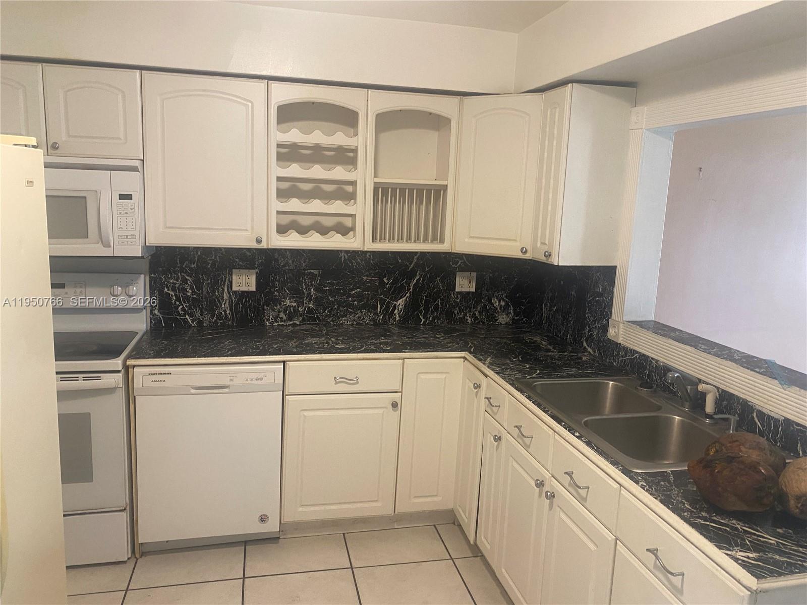 9438 SW 51st St Cooper City, FL 33328