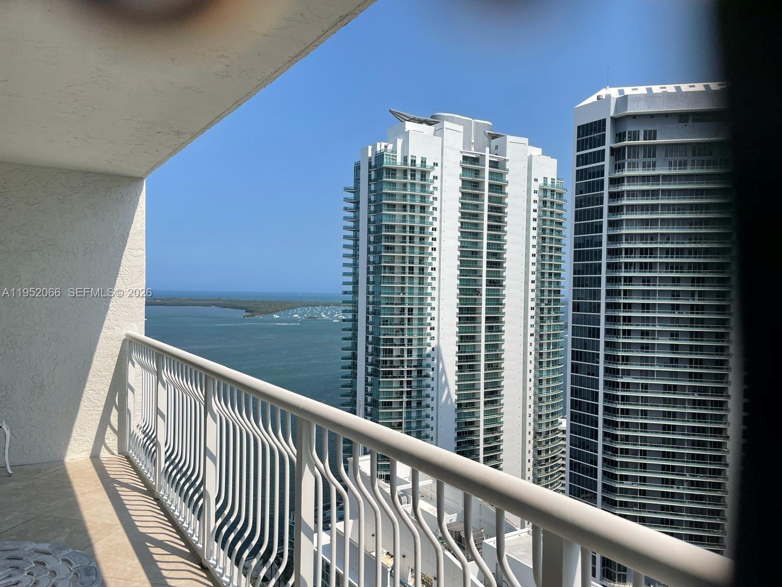 1200 Brickell Bay Dr #3921 Miami, FL 33131