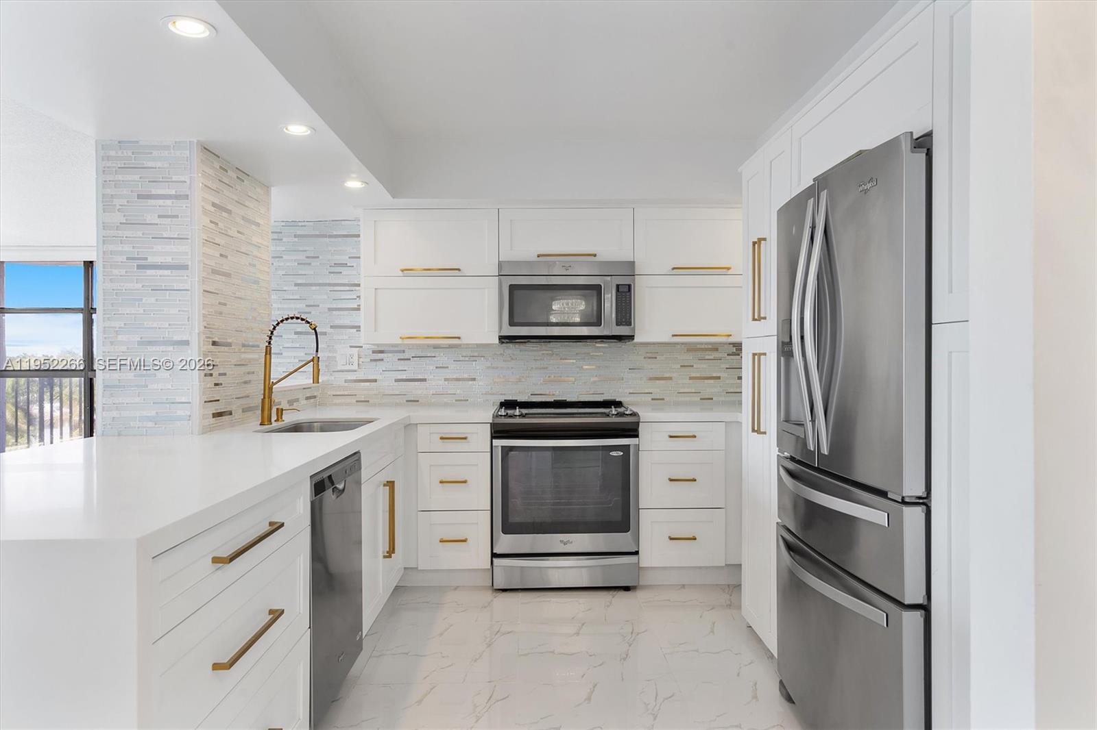 600 Parkview Dr #509