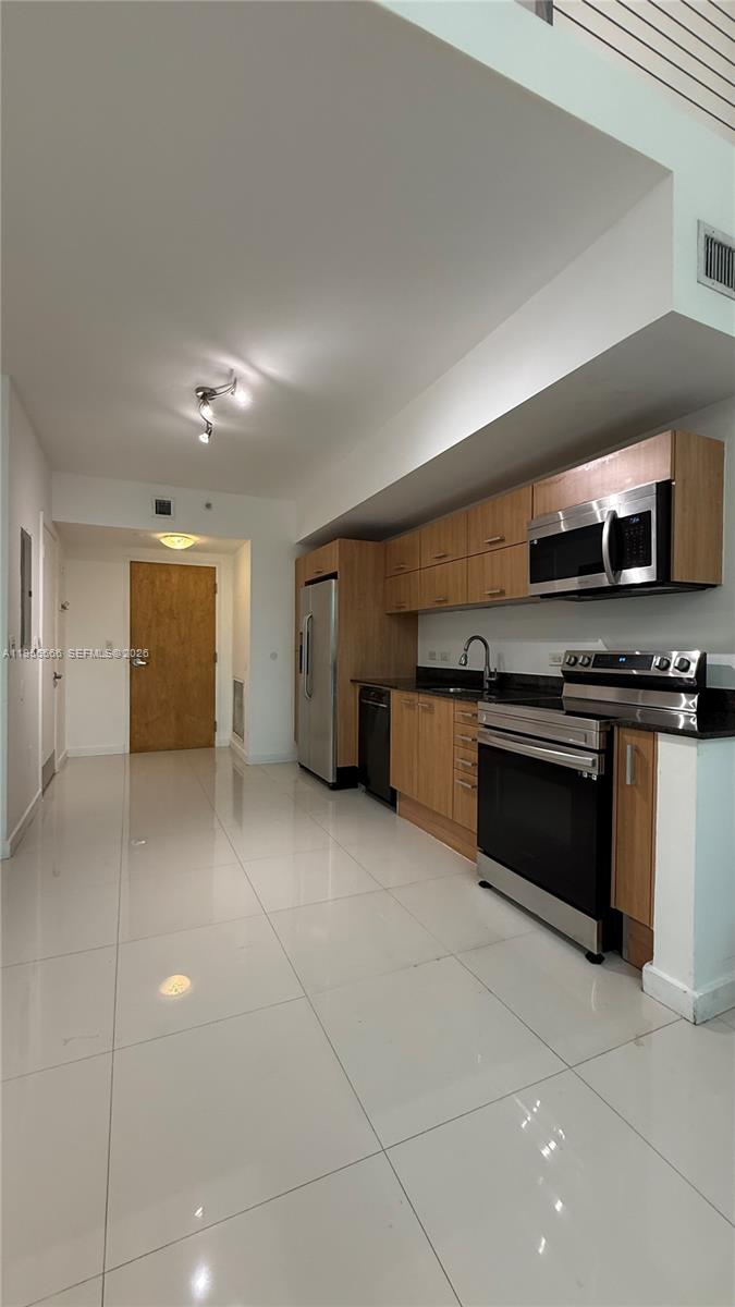 350 S Miami Ave #304