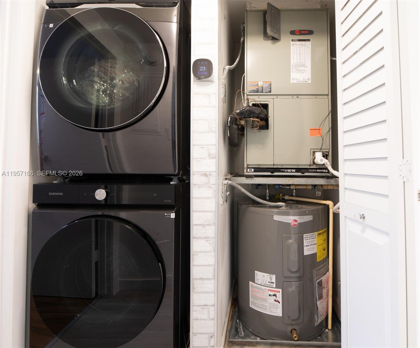 image The Venture at Aventura29